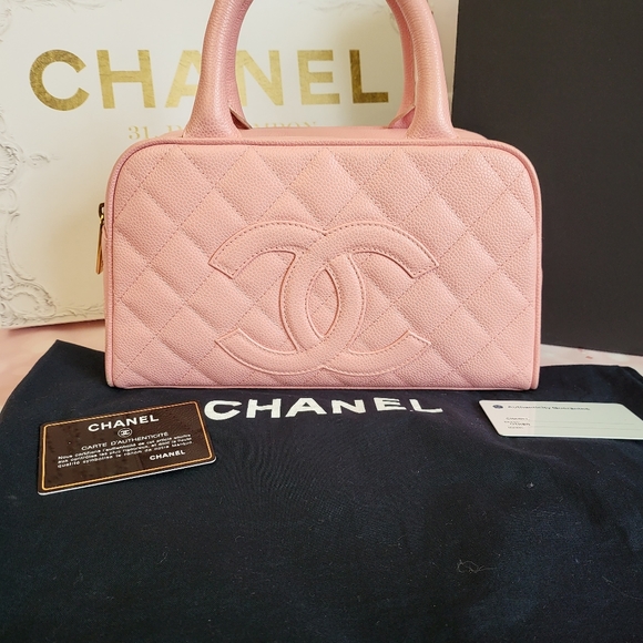 ♡ CHANEL Matelasse Pink Caviar Skin Women Handbag ♡ - Picture 2 of 9